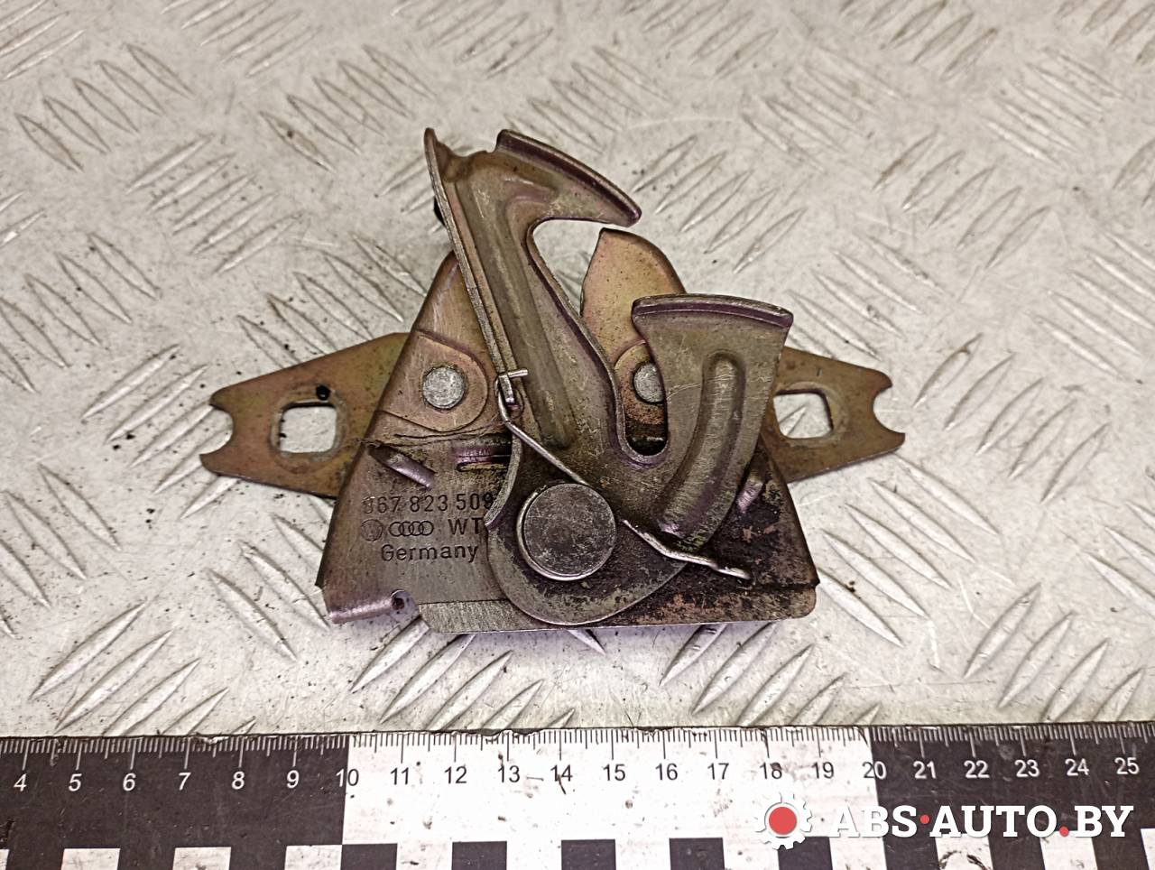 замок капота Volkswagen Passat B3 1993, 867823509 - фото №1