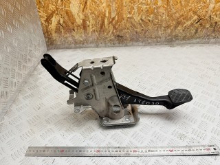 педаль тормоза Skoda Octavia 2 поколение (A5) 2006, 1.9 л., BXE, дизель, МКПП, универсал, 1K1721057AD