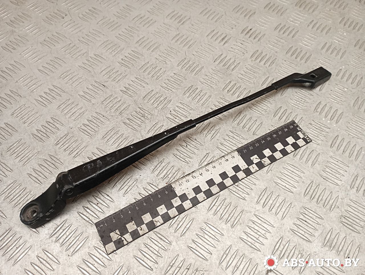 щеткодержатель (поводок стеклоочистителя, дворник) Skoda Fabia 2 поколение (5J) 2009, 5J1955409B - фото №1