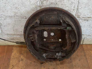 защитный кожух тормозного механизма Ford Focus 2 поколение 2006