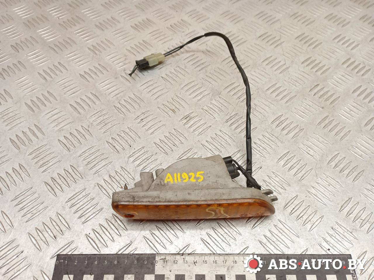 поворотник правый Kia Sephia 1 поколение 1994, 0K21151340R, OK21151340R - фото №1