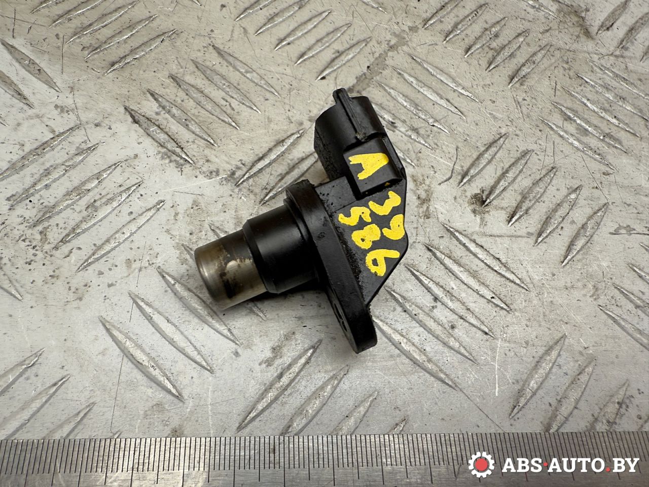 датчик распредвала Volvo S60 1 поколение 2003, 2.4 л., дизель, МКПП, седан, 0232103033, 8631533, 46786049, 13627791127, 7791127, 467860490, 647860490, 1222677, 2S7G12K073AA, 6235604, 97306560, 37501PLZD00, 9008019026, 37841RBDE01, 9091905055, 37841RBDE010, 37841RBDE010M4, 237311F710, 8973065601, 8973065061, 940700670064, 227311F710, 99660610603, 057130767 - фото №1