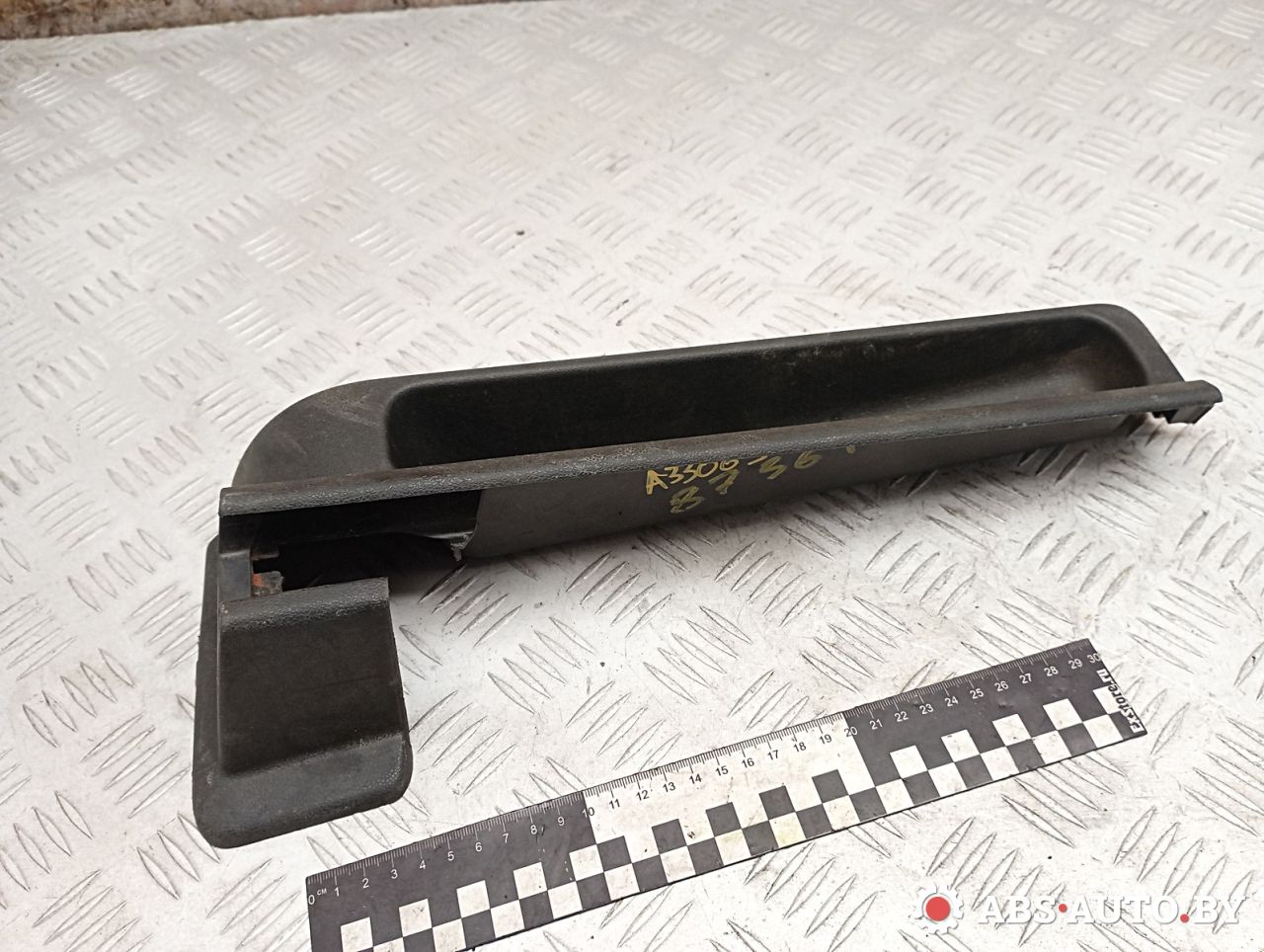 Пластик салазок сидений Mercedes-Benz A W169 2 поколение (2004-2008) 2008, 2.0 л., OM 640.942, дизель, МКПП, хетчбэк 5 дв., правый руль, A1699190620 - фото №1