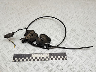 замок капота Volvo XC90 1 поколение [рестайлинг] 2008, 2.4 л., D 5244 T4, дизель, АКПП, внедорожник 5 дв., правый руль, 30799688, 30799689