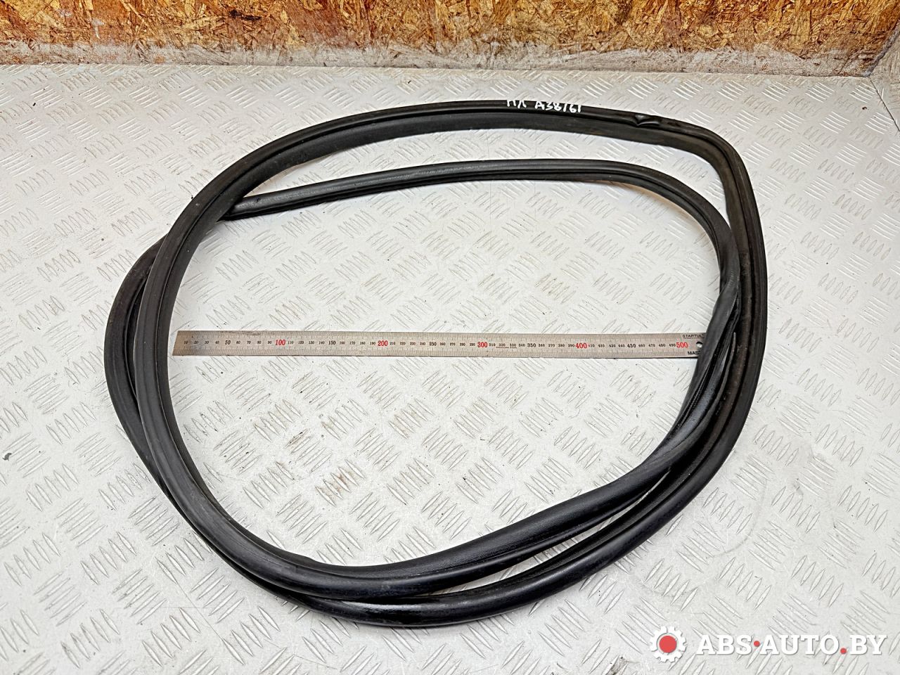 уплотнитель двери Toyota RAV4 3 поколение (XA30) 2007, 2.2 л., 2AD-FTV, дизель, МКПП, внедорожник 5 дв. - фото №1