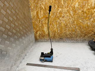 замок двери передней правой Volvo S60 1 поколение 2003, 2.4 л., дизель, МКПП, седан, 8650546