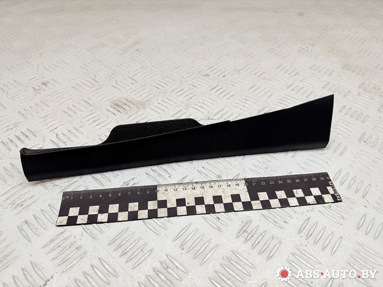 накладка на торпедо (консоль) Jeep Cherokee 5 поколение 2016, 2.0 л., EBT, дизель, АКПП, внедорожник 5 дв., 1WG19TRMAC - фото №1