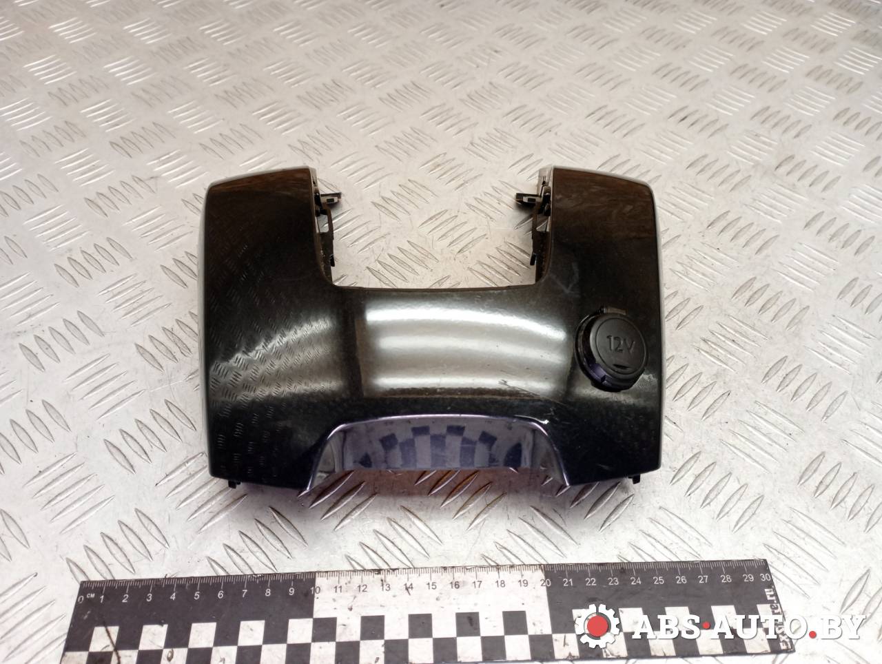 Декоративная накладка центральной консоли Peugeot 5008 1 поколение 2011, 1.6 л., дизель, МКПП, передний привод, 9686531177 - фото №1