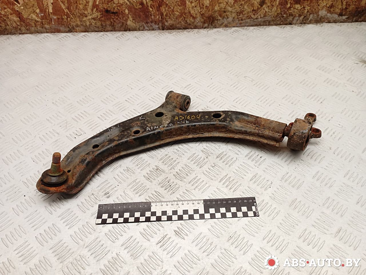 рычаг передний левый Nissan Almera N16 2002, 1.5 л., бензин, МКПП, седан - фото №1
