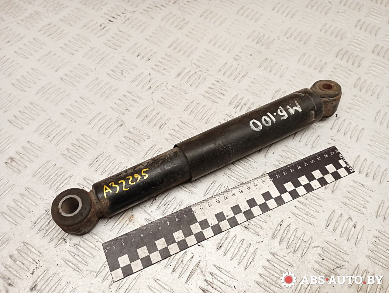 амортизатор задний Mercedes-Benz MB100 1 поколение 1996, 2.4 л., дизель, 6313200931, 281700112009 - фото №1