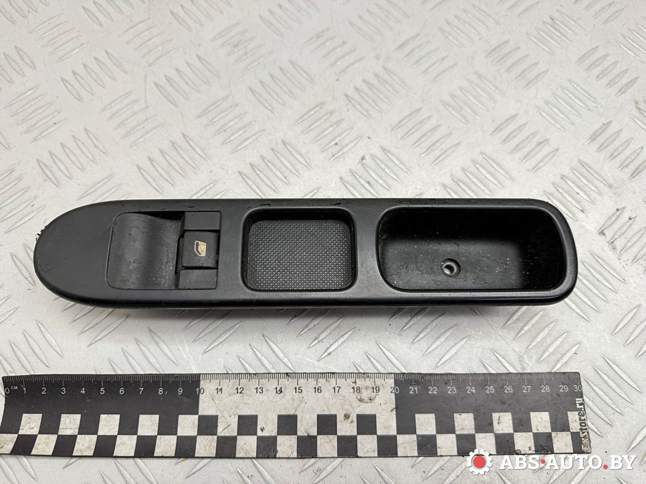 кнопка стеклоподъемника двери Peugeot 207 1 поколение 2006, 1.6 л., 9HZ (DV6TED4), дизель, МКПП, хетчбэк 5 дв., E2976, 9654860777 - фото №1