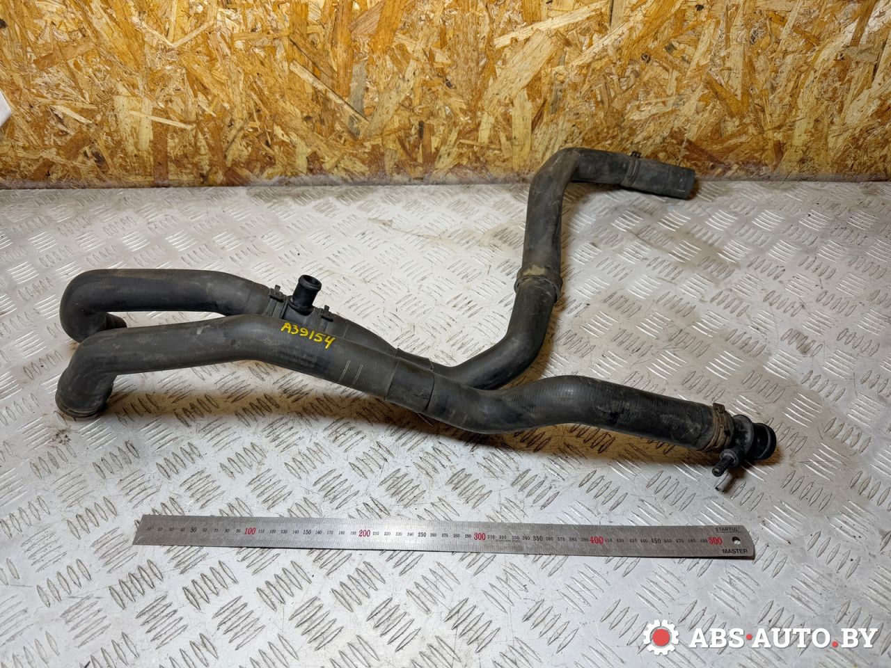 патрубок радиатора Volkswagen Phaeton 1 поколение 2006, 3.2 л., бензин, АКПП, 323220, 3D0122049K - фото №1