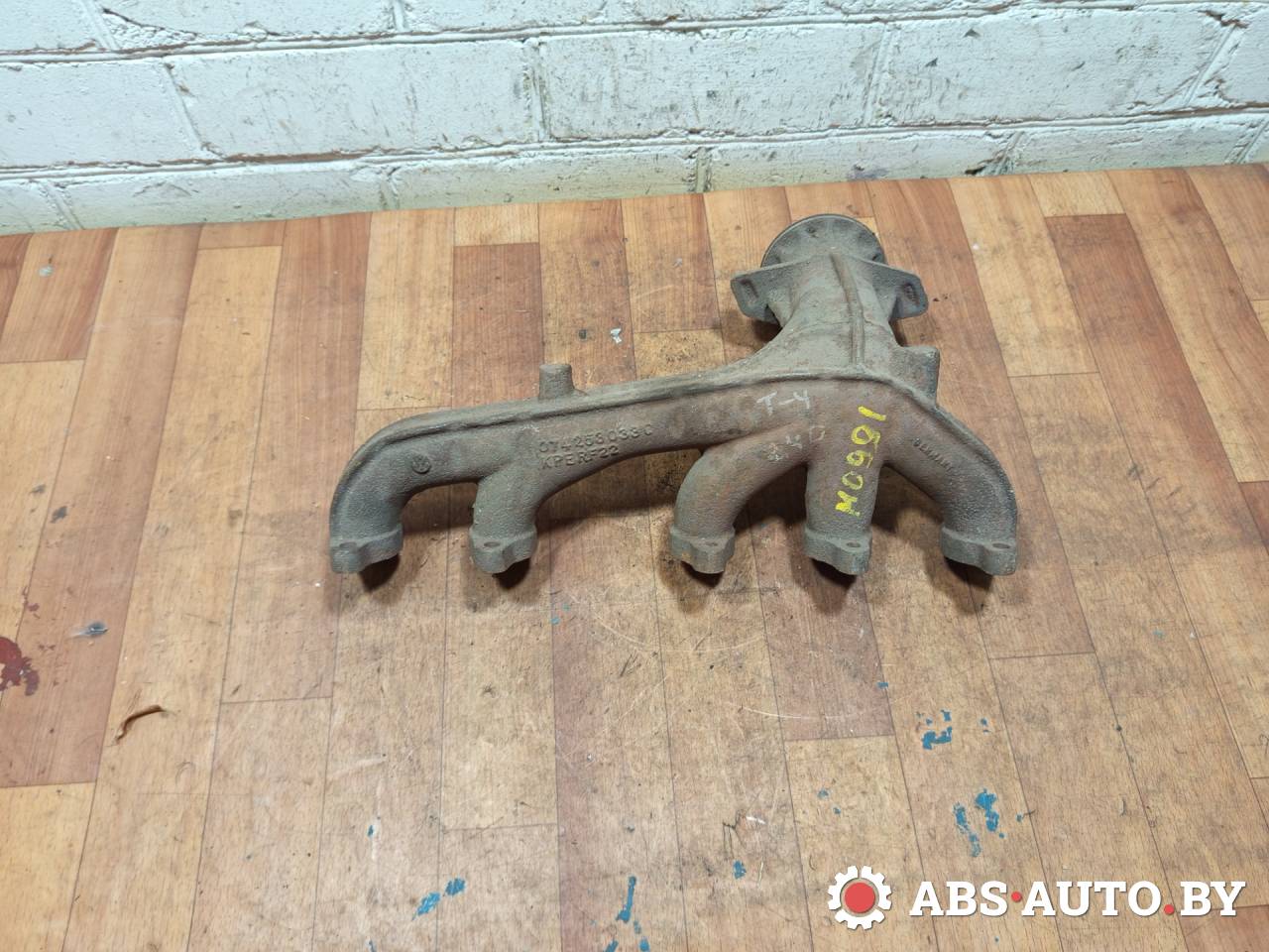 коллектор выпускной Volkswagen Transporter T4 1998, 2.4 л., дизель, МКПП, грузовик, 0742530336 - фото №1