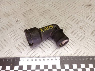 фланец (тройник) системы охлаждения Volkswagen Passat B4 1995, 1.9 л., дизель, 037121619A