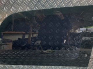 стекло кузовное боковое правое Kia Carnival UP/GQ [рестайлинг] 2001