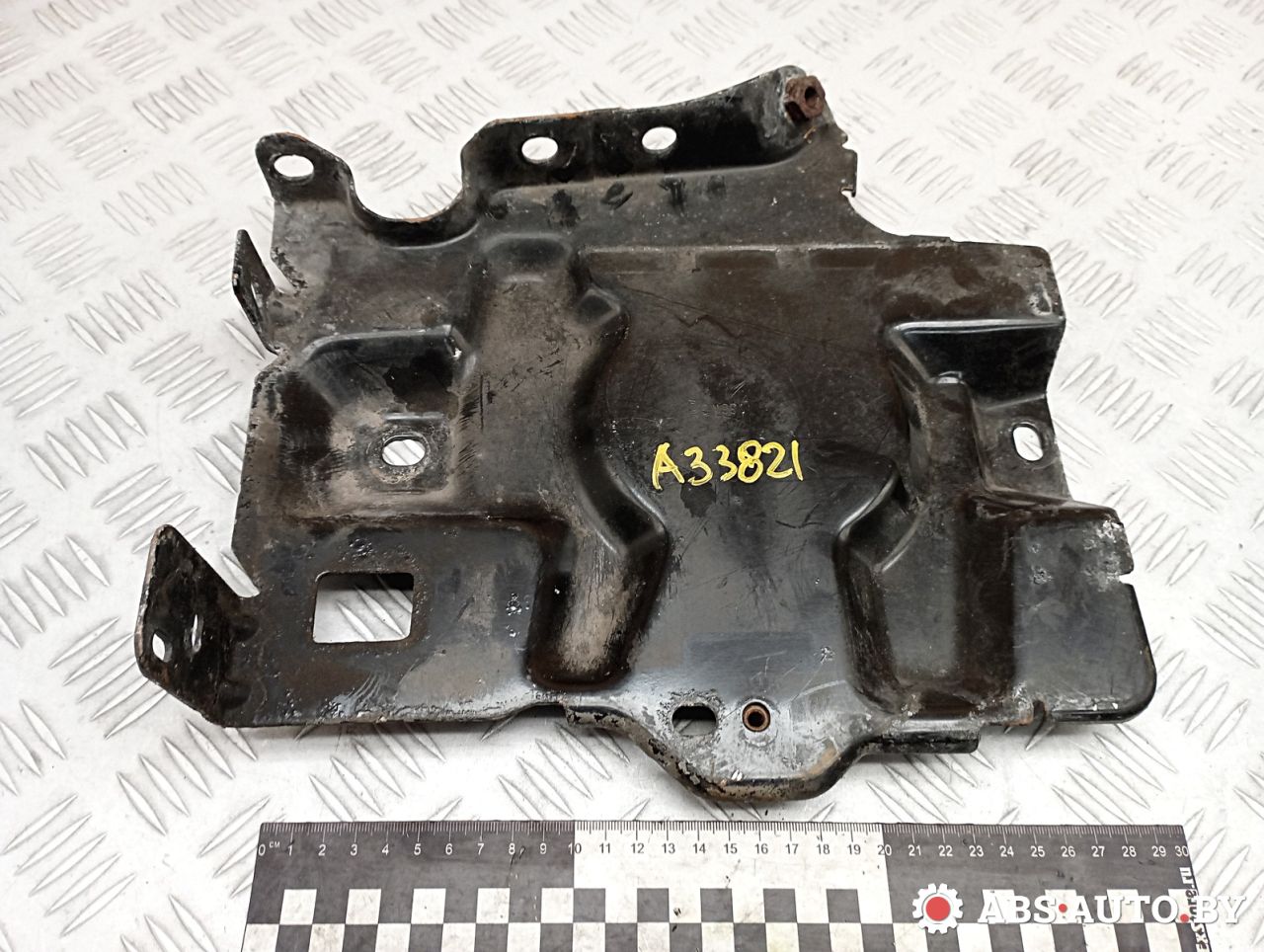 полка аккумулятора Citroen C4 Picasso 1 поколение 2011, 1.6 л., 9HR (DV6C), дизель, МКПП, правый руль, 1813J4 - фото №1