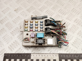 блок предохранителей Mazda 6 GG 2003, 2.0 л., бензин, МКПП, правый руль, 502G04