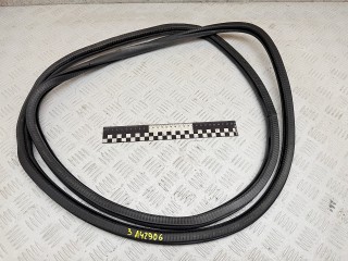 уплотнитель двери Volkswagen Touareg 1 поколение 2006, 3.0 л., BKS, дизель, АКПП, внедорожник 5 дв., полный привод, 7L0867367E