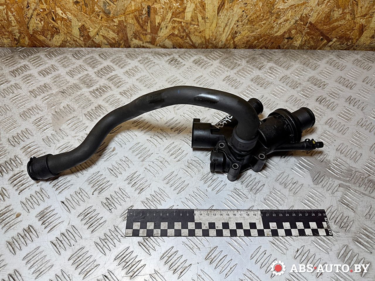 корпус термостата Citroen C5 2 поколение 2013, 2.0 л., RHH (DW10CTED4), дизель, МКПП, универсал, 9803648780 - фото №1