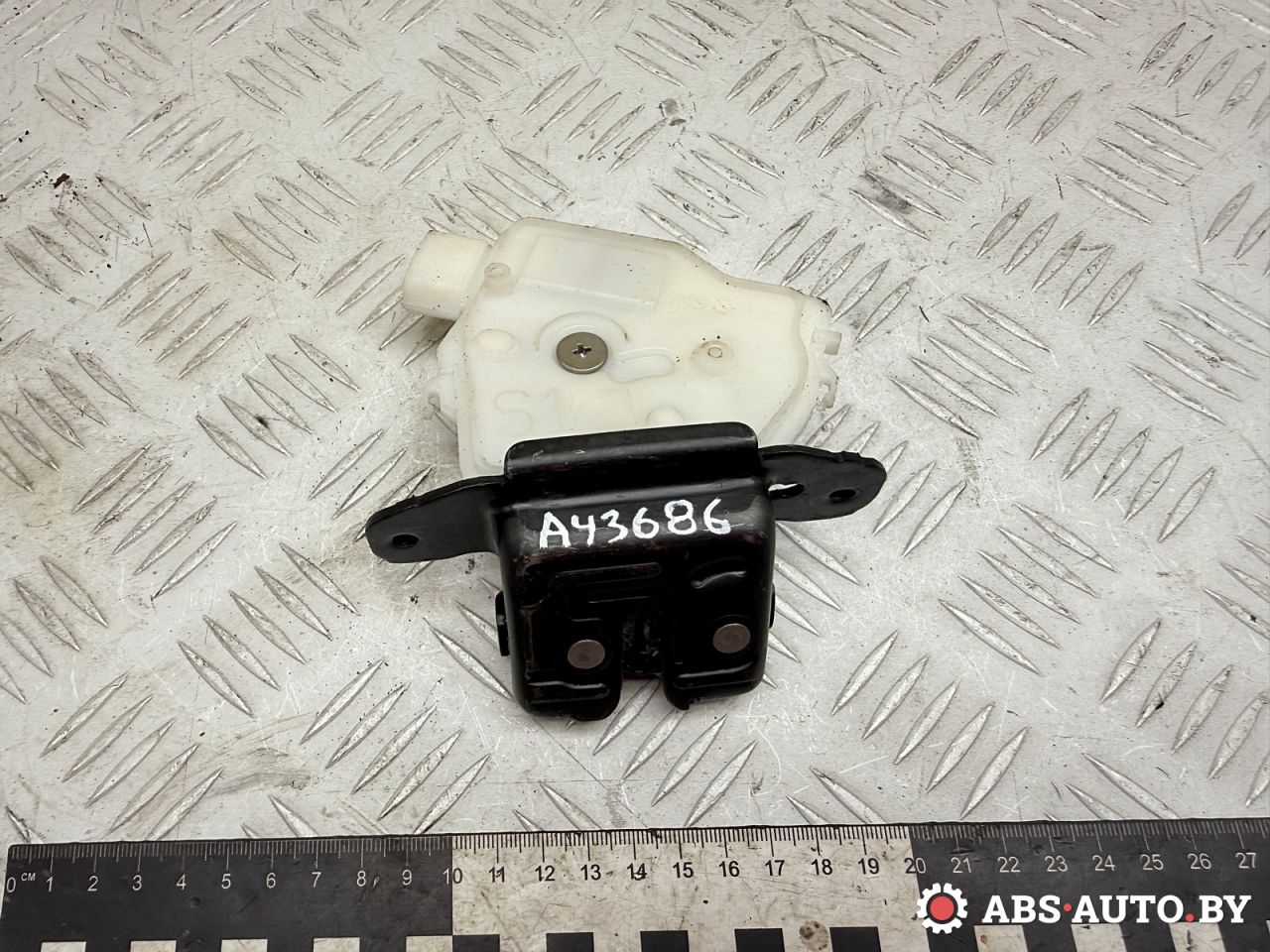 замок багажника Toyota Yaris 4 поколение XP210 2022, 6935002090 - фото №1