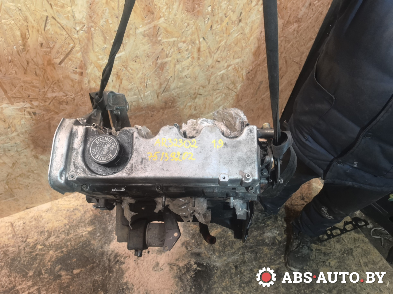 двигатель Alfa Romeo 156 1 поколение 2000, 1.9 л., AR 32302, дизель, AR32302 - фото №1