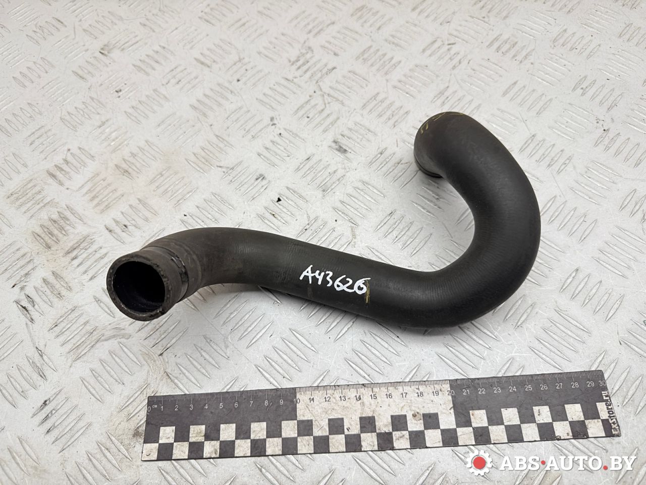 патрубок радиатора Jeep Cherokee 5 поколение 2016, 2.0 л., EBT, дизель, АКПП, внедорожник 5 дв., 68102139AA - фото №1