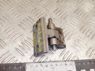 петля двери Volvo XC90 1 поколение 2005, 2.4 л., D 5244 T, дизель, МКПП, внедорожник 5 дв., полный привод, правый руль