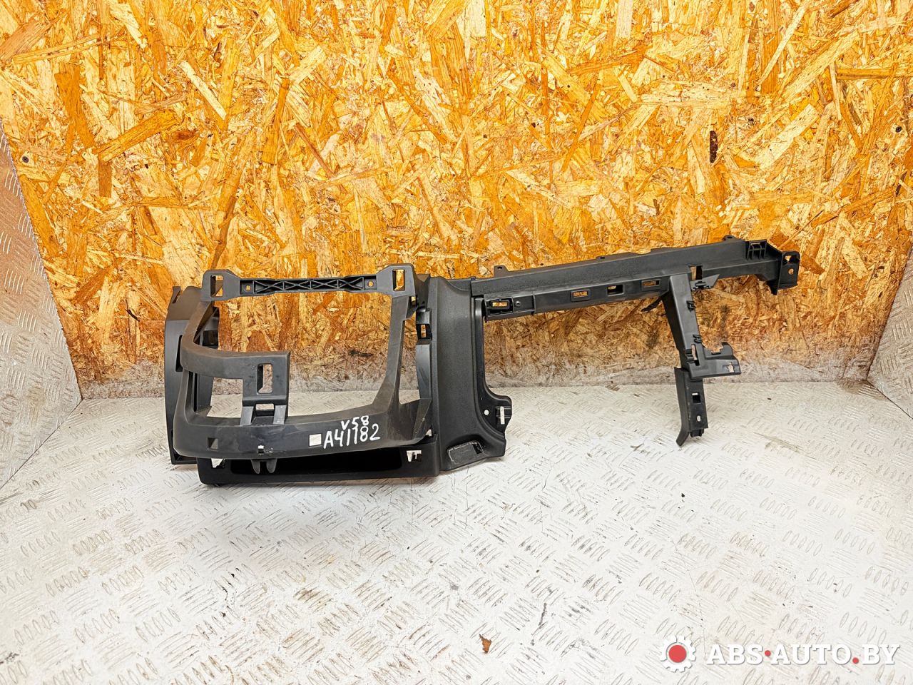 накладка на торпедо (консоль) Citroen C4 Grand Picasso 1 поколение 2006, 1.8 л., 6FY (EW7A), бензин, МКПП, 9654279877, 9654113177 - фото №1