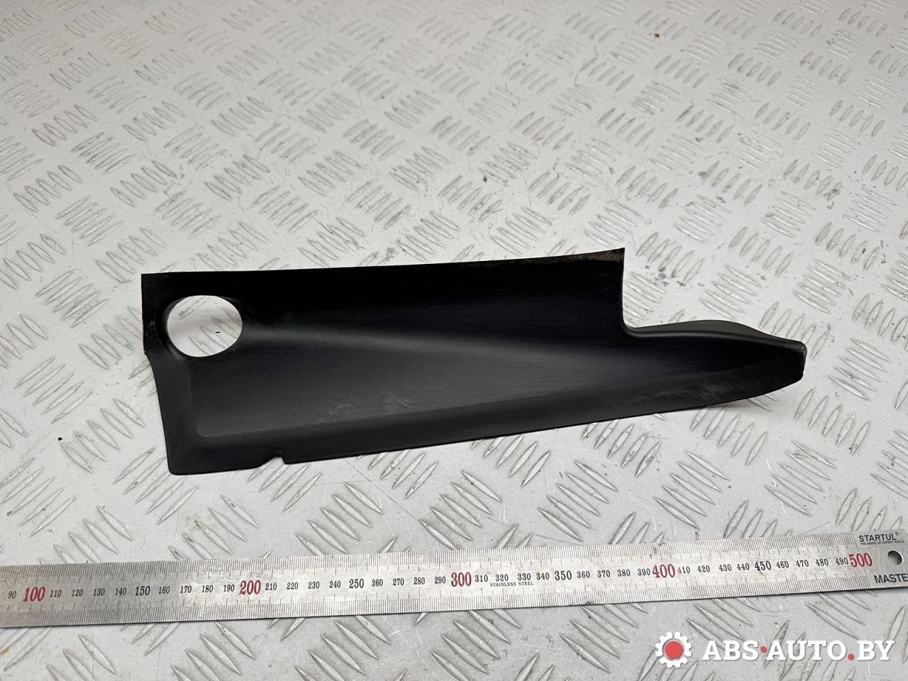 ус под фонарь правый Peugeot 3008 1 поколение 2011, 2.0 л., RHH (DW10CTED4), дизель, робот, 9670553380 - фото №1