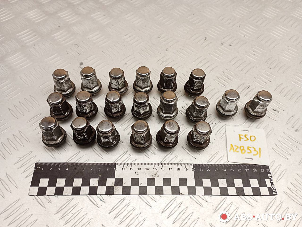 гайка колесная Toyota RAV4 2 поколение (XA20) 2003, 2.0 л., 1CD-FTV, дизель, МКПП, внедорожник 5 дв. - фото №1