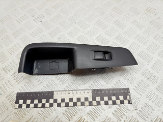 кнопка стеклоподъемника двери задней правой Peugeot 4007 1 поколение 2011, 2.2 л., 4HN (DW12MTED4), дизель, МКПП, внедорожник 5 дв., правый руль, 8608A062, C8DD603M, SPC01640