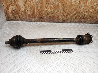 полуось передняя правая (приводной вал, ШРУС) Volkswagen Passat B6 2007, 2.0 л., дизель, АКПП, универсал