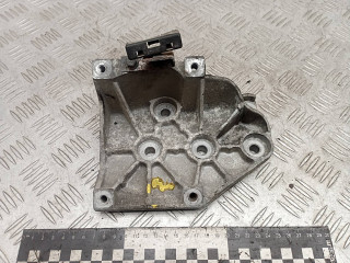 кронштейн двигателя Renault Safrane 1 поколение 1996, 3.0 л., бензин, 7700260966