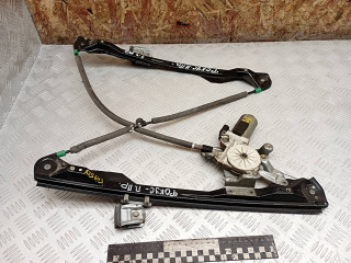 стеклоподъемник электрический передний правый Ford Focus 1 поколение [рестайлинг] 2004, 1.8 л., дизель