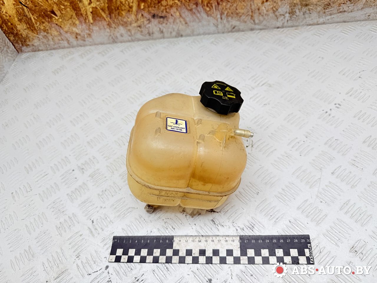 бачок расширительный Jeep Cherokee 5 поколение 2016, 2.0 л., EBT, дизель, АКПП, внедорожник 5 дв., 68193799AA, 68102155AC, 68096261AA - фото №1