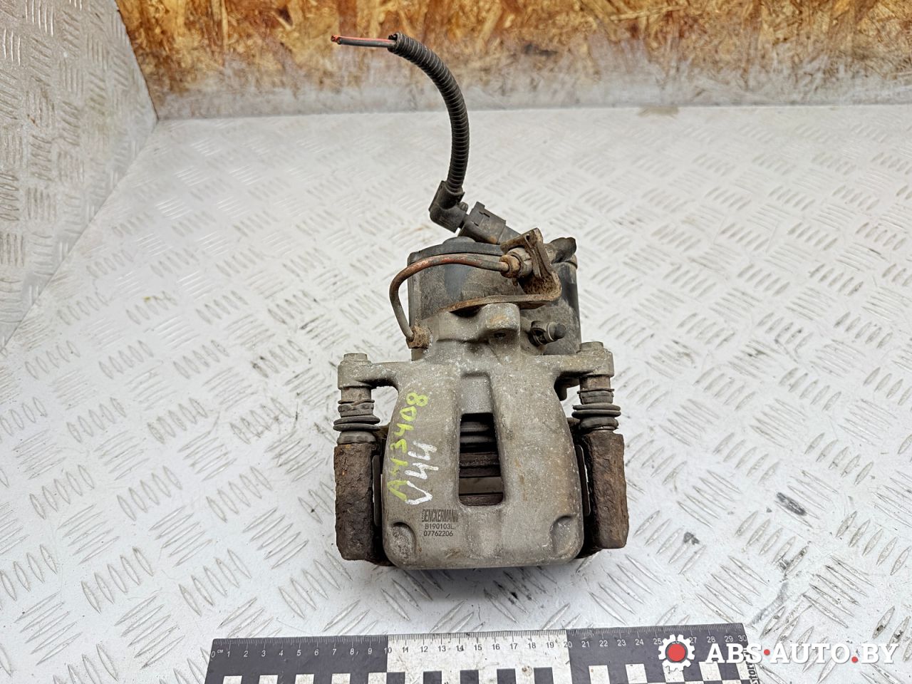 суппорт задний левый Volkswagen Passat B6 2007, 2.0 л., BMP, дизель, МКПП, универсал, B190103L - фото №1