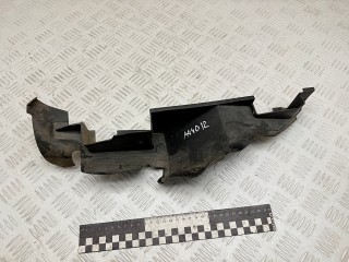 воздуховод (дефлектор) радиатора Audi A6 4B/C5 1999, 2.5 л., AKN, дизель, МКПП, универсал, передний привод, 4B0121283H