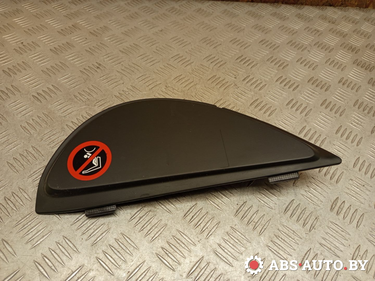 накладка на торпедо (консоль) Volvo XC90 1 поколение 2005, 2.4 л., D 5244 T, дизель, АКПП, внедорожник 5 дв., полный подключаемый привод, правый руль, 30722571 - фото №1