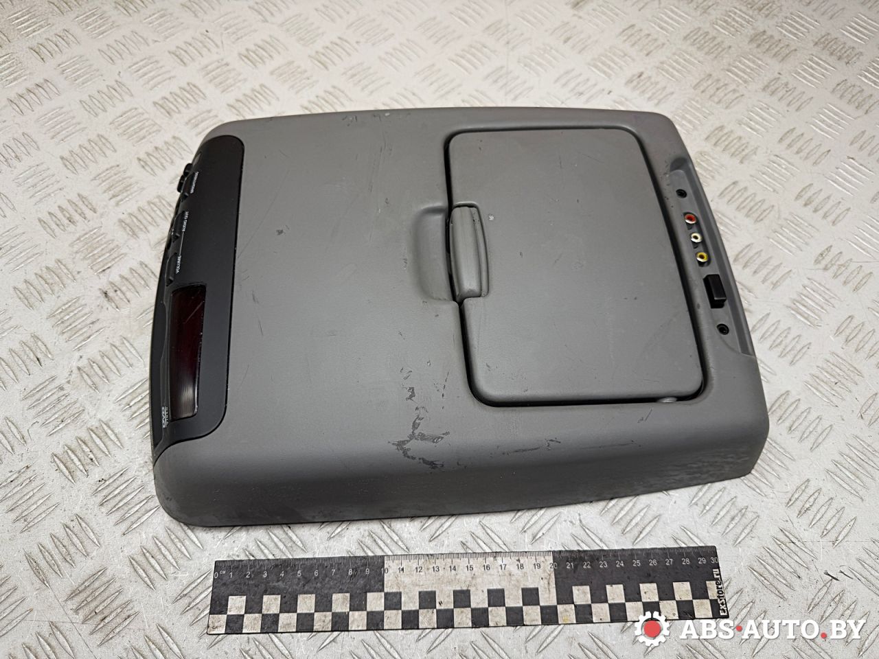 DVD Volkswagen Touareg 1 поколение 2006, 2.5 л., BAC, дизель, МКПП, внедорожник 5 дв., 7L9035008A - фото №1