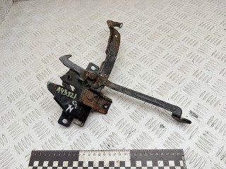 замок капота Hyundai Terracan 1 поколение HP 2003, 2.9 л., дизель, МКПП, внедорожник 5 дв., полный привод, 81130H1001