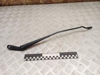 щеткодержатель (поводок стеклоочистителя, дворник) Volkswagen Golf 3 поколение 1996, 1H1955410A