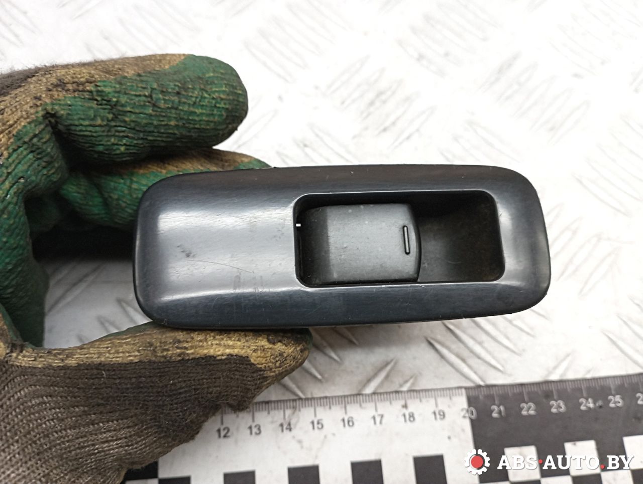 кнопка стеклоподъемника двери Nissan Qashqai 1 поколение 2008, 1.5 л., K9K 282, дизель, МКПП, правый руль, 25411JD000, 80960JD000 - фото №1