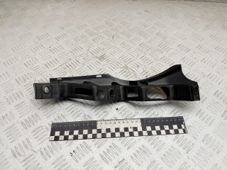 крепление бампера Volkswagen Passat B6 2007, 2.0 л., BMP, дизель, МКПП, универсал, 3C0807890A