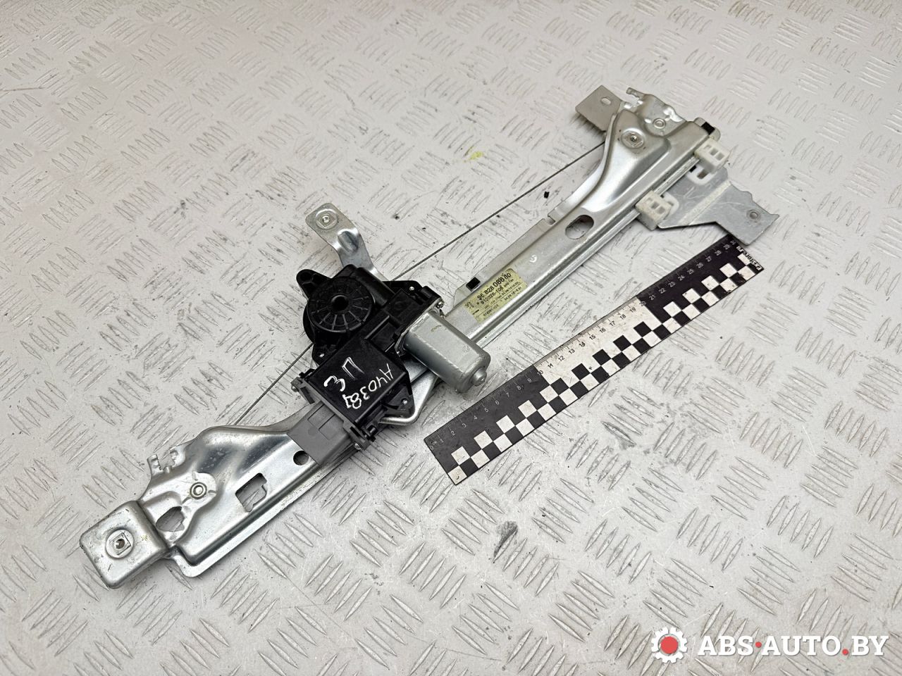 стеклоподъемник электрический задний правый Peugeot 3008 1 поколение 2011, 2.0 л., RHH (DW10CTED4), дизель, робот, 9682808680, 912028105, 912359101 - фото №1