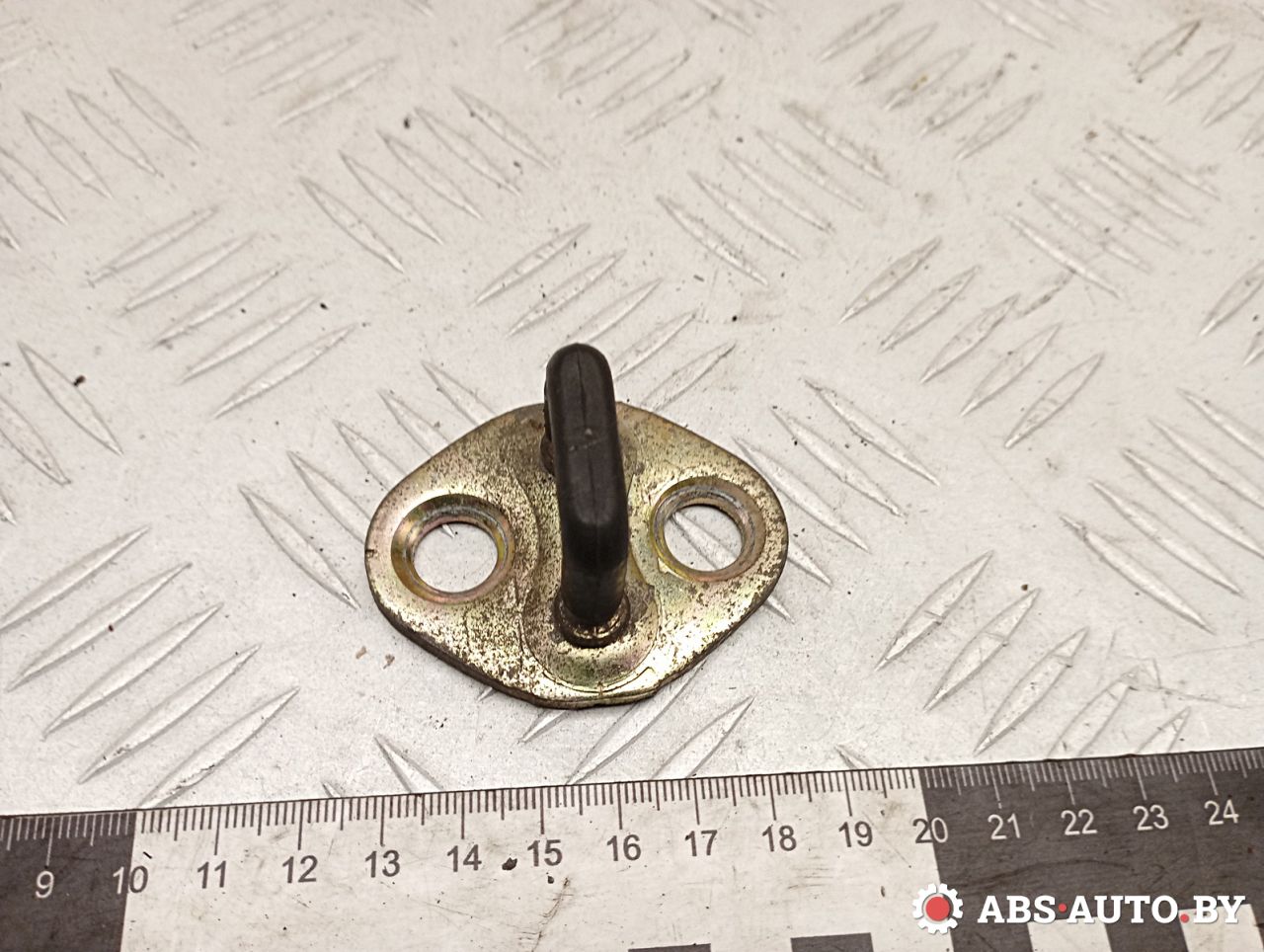 ответная часть (скоба) замка двери Hyundai Lantra J2 1996, 1.6 л., G4GR, бензин, МКПП, 8135034000 - фото №1