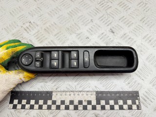 блок управления стеклоподъемниками Peugeot 407 1 поколение 2007, 2.2 л., дизель, универсал, 96468704XT