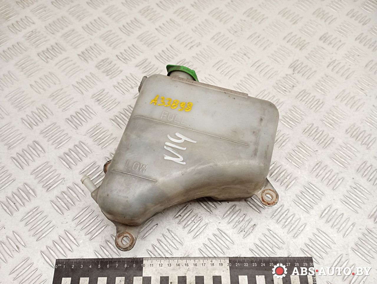 бачок расширительный Suzuki Grand Vitara 2 поколение 2008, 1.6 л., M16A, бензин, МКПП, внедорожник 3 дв., 1793065J, 1793165J00, 1793263J00 - фото №1