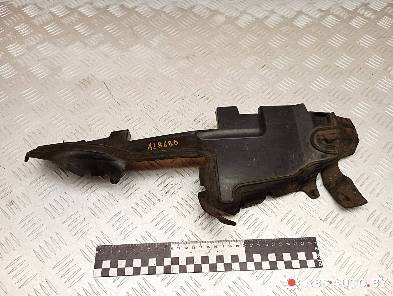 воздуховод (дефлектор) радиатора Peugeot 308 T9 2014, 1.6 л., дизель, МКПП, хетчбэк 5 дв., правый руль, 9678526080 - фото №1