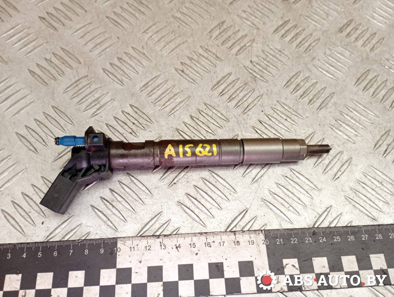 форсунка Kia Sorento 2 поколение 2010, 2.2 л., дизель, МКПП, полный привод, правый руль, 0445116017, 0445116018, 0986435420, 338002F000, FIB1432CZ, FIB1432FE, FIB1432LE, FIB1432LU, FIB1432LW, FIB1432MT, FIB1432RF, FIB1432SN, FIB1432WY - фото №1