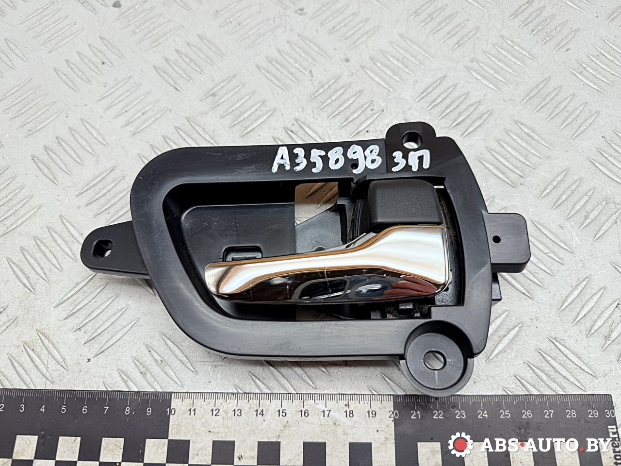 ручка внутренняя задняя правая Peugeot 4007 1 поколение 2011, 2.2 л., 4HN (DW12MTED4), дизель, МКПП, внедорожник 5 дв., правый руль, MN105360, SPC01650 - фото №1